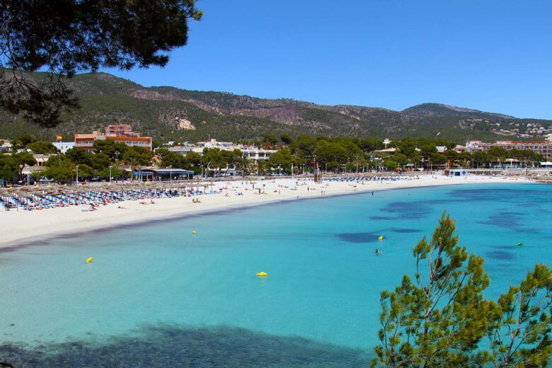 Stay in Mallorca: Palma Nova, more family-friendly and atractive beaches