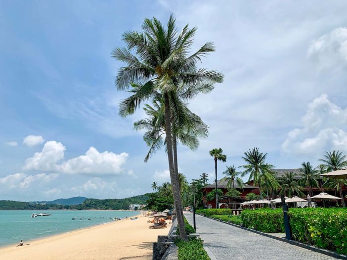 One area to stay in Samui is Choeng Mon