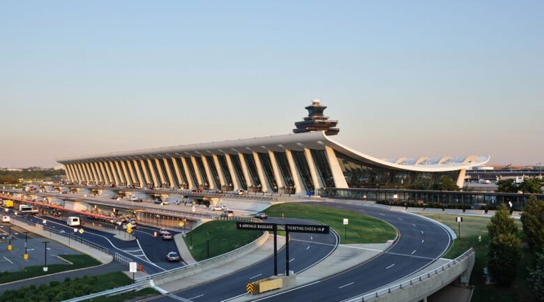 How to get from Dulles Airport to Washington DC