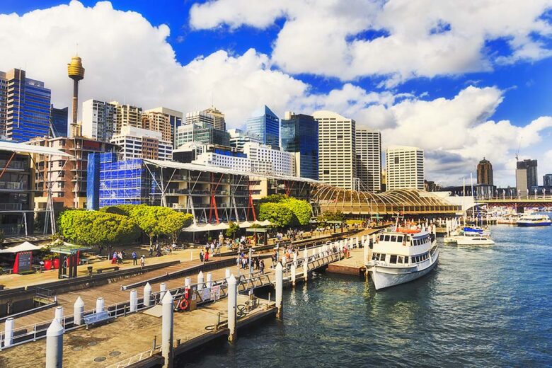 Darling Harbour: a place to stay in Sidney