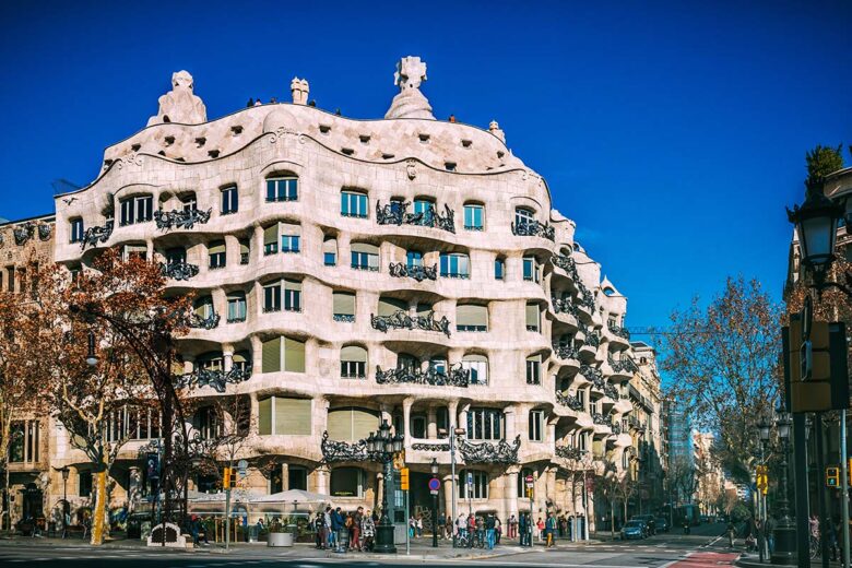 Passeig de Gracia, where to stay in Barcelona for an upscale experience