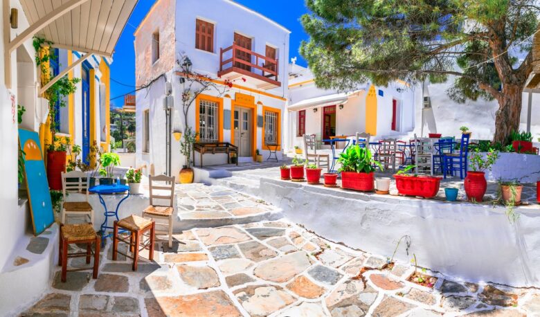 Where to stay in Paros: Lefkes