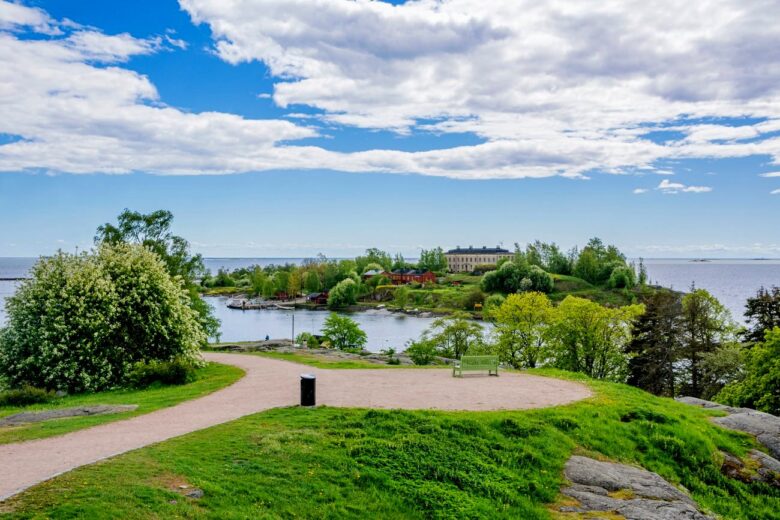 Best things to do in Helsinki: Kaivopuisto Park