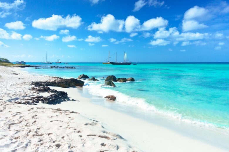 Where to stay in Aruba: Arashi Beach