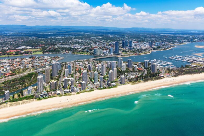 Where to stay in Gold Coast: Main Beach