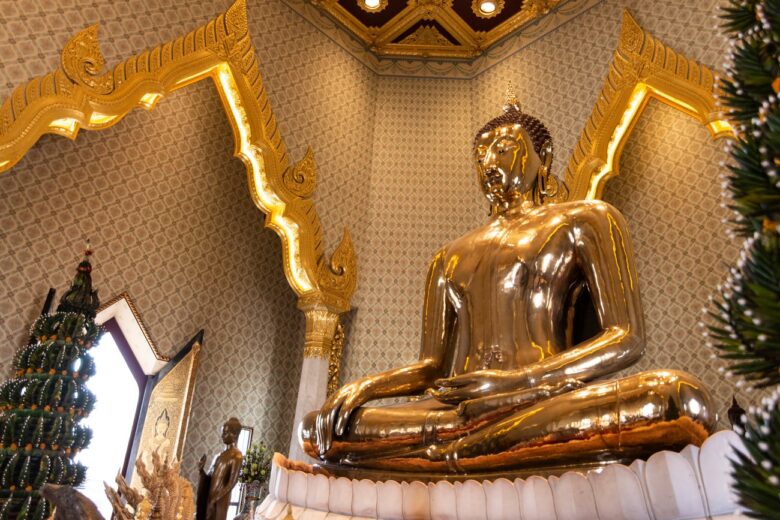 What to see in Bangkok: Golden Buddha