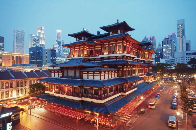 Do a Temple Tour in Singapore