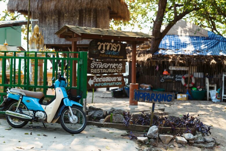 How to move around Koh Samet
