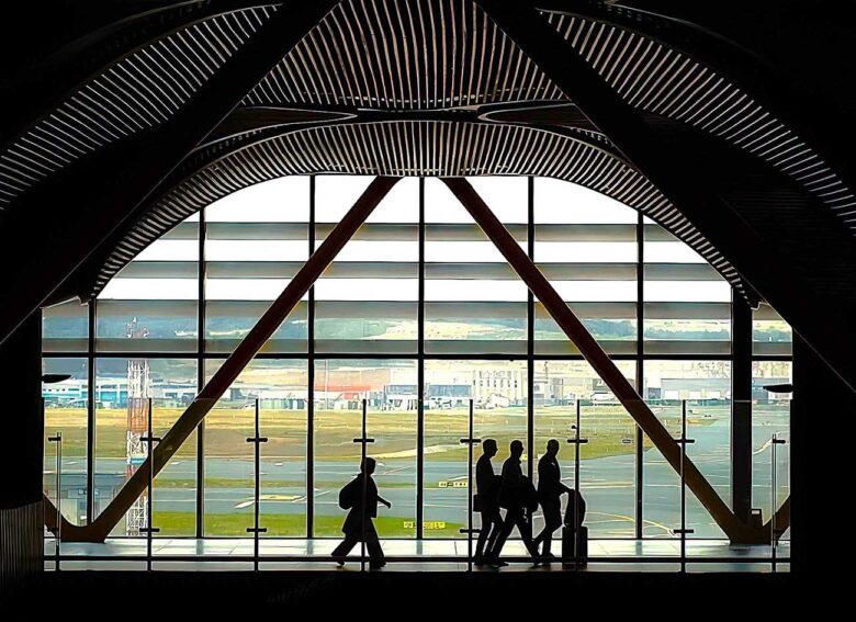 How to go from Sabiha Gokcen Airport to Isanbul city centre