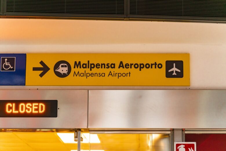 Get to Malpensa airport Milan to the center by train 