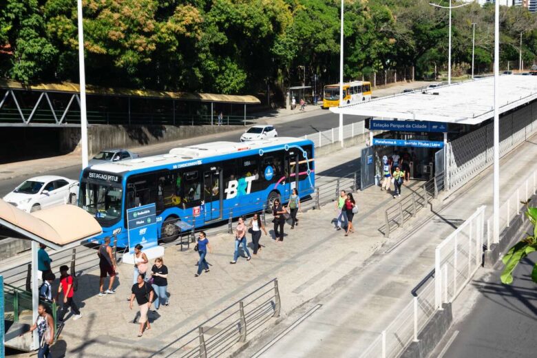 Bus — One of the Cheapest Ways to Get from Salvador de Bahia Airport to the City Center Bus — One of the Cheapest Ways to Get from Salvador de Bahia Airport to the City Center