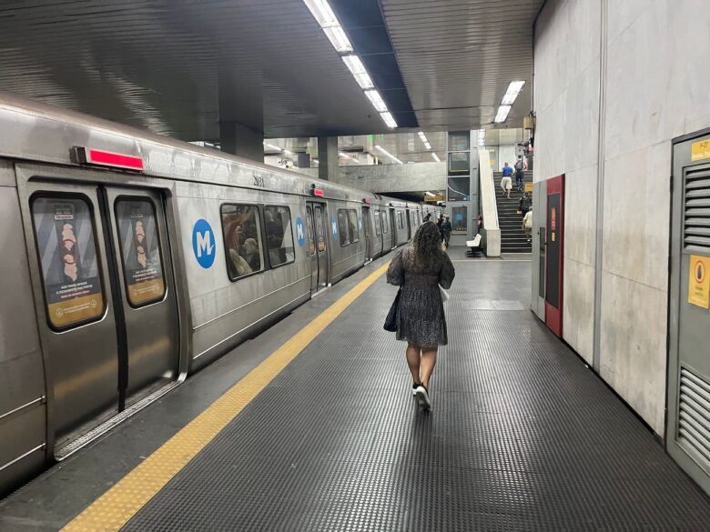 Metro: A Fast and Affordable Way to Reach Downtown Metro: A Fast and Affordable Way to Reach Downtown