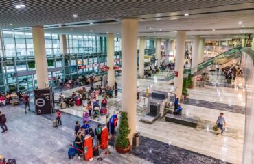 How to get from Macau Airport to city centre